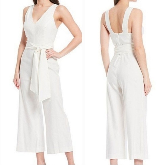 ANTONIO MELANI Pants - NWT ANTONIO MELANI Ivory Jumpsuit V-Neck Wide Leg Cropped Pants Size 12
